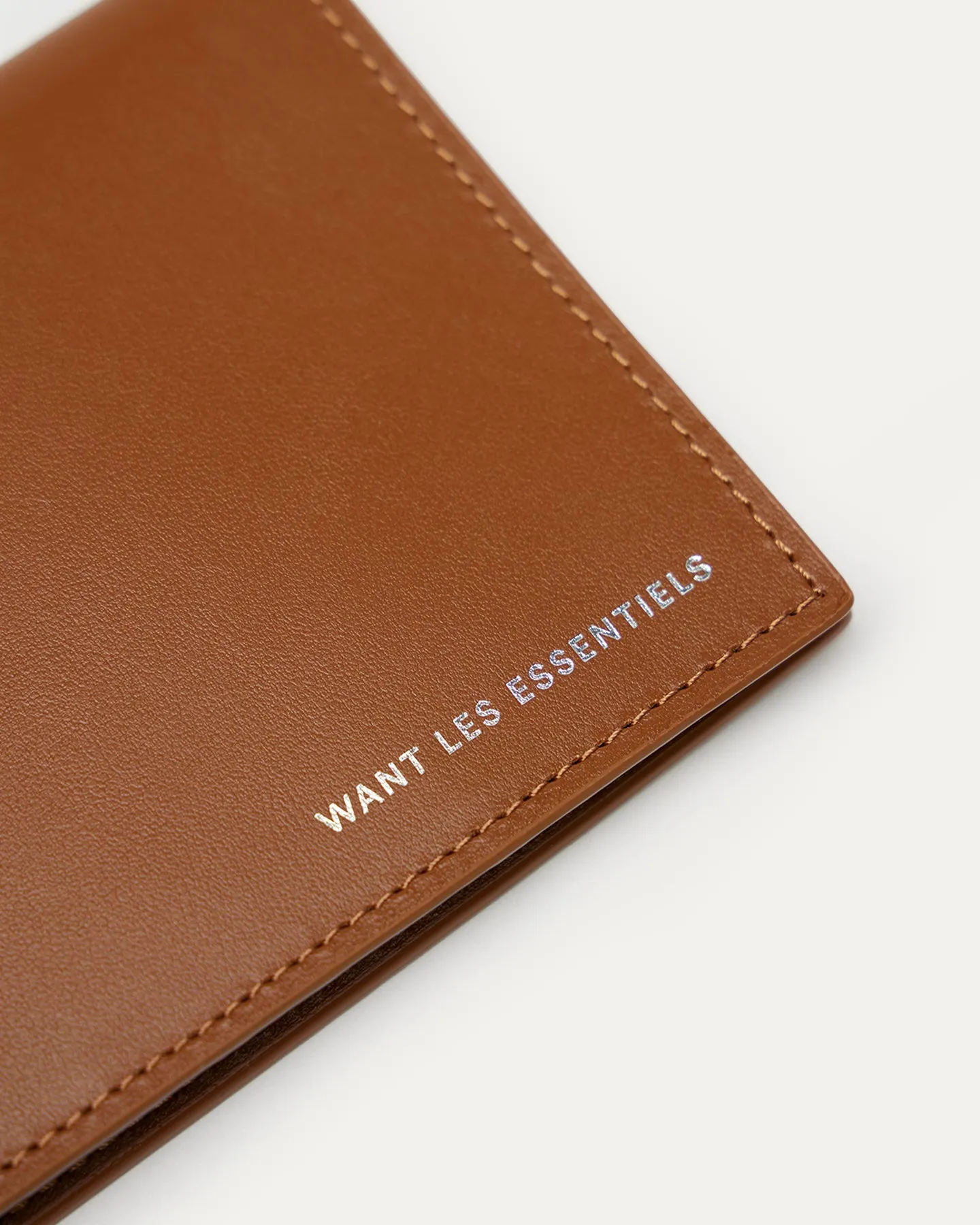 Arch Smooth Leather Passport Cover